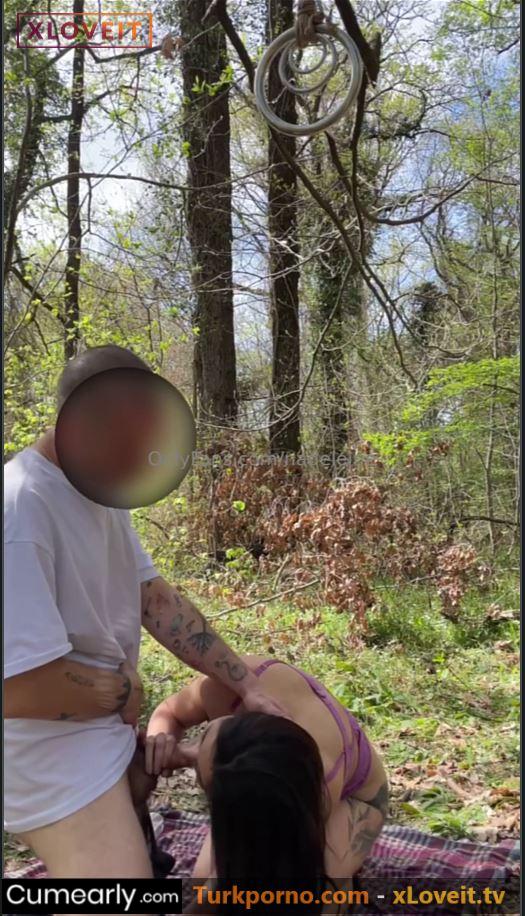 Ormanda Porno Amını yaladıktan sonra domaltıp sikti