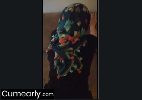 Tülbentli porno domaltmış koyuyor