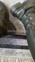 Botların altı üstü pırıl pırıl