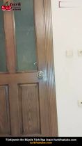 Türbanlı Donat ifşa Kırmızı küloduyla kamera karşısına geçti