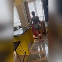 Dilek Kaya ve Arkadaşı köleyi köpek gibi besliyorlar