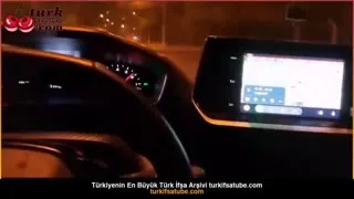 Yağmurda ıslanan hatunu eve atıp sikiyor