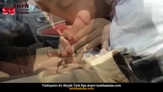 HD Sakso Serena Karakoyun arabada oral seks yaptı